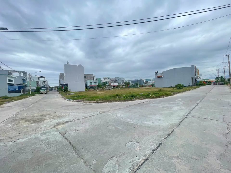 Đất Nền Pleiku, Gia Lai - 100m², Trục Chính Ngã 3 Công Viên, Giá Từ 1.3 Tỷ