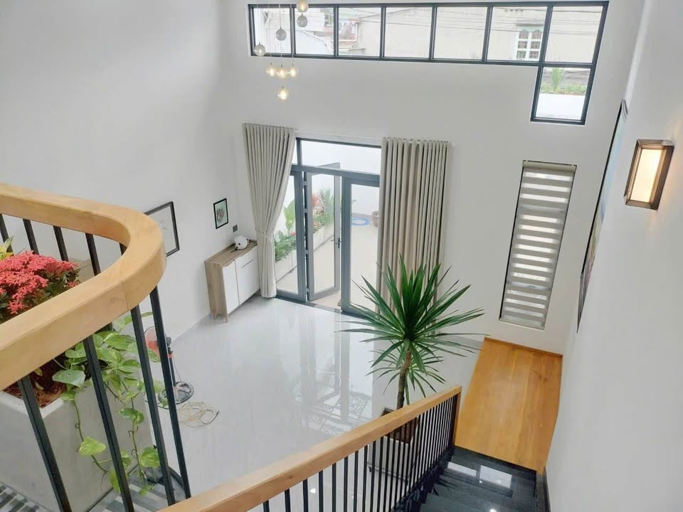 Nhà Hẻm Nguyễn Thái Học Pleiku 100m² - Sân Oto, 3PN - Giá 3.15 Tỷ