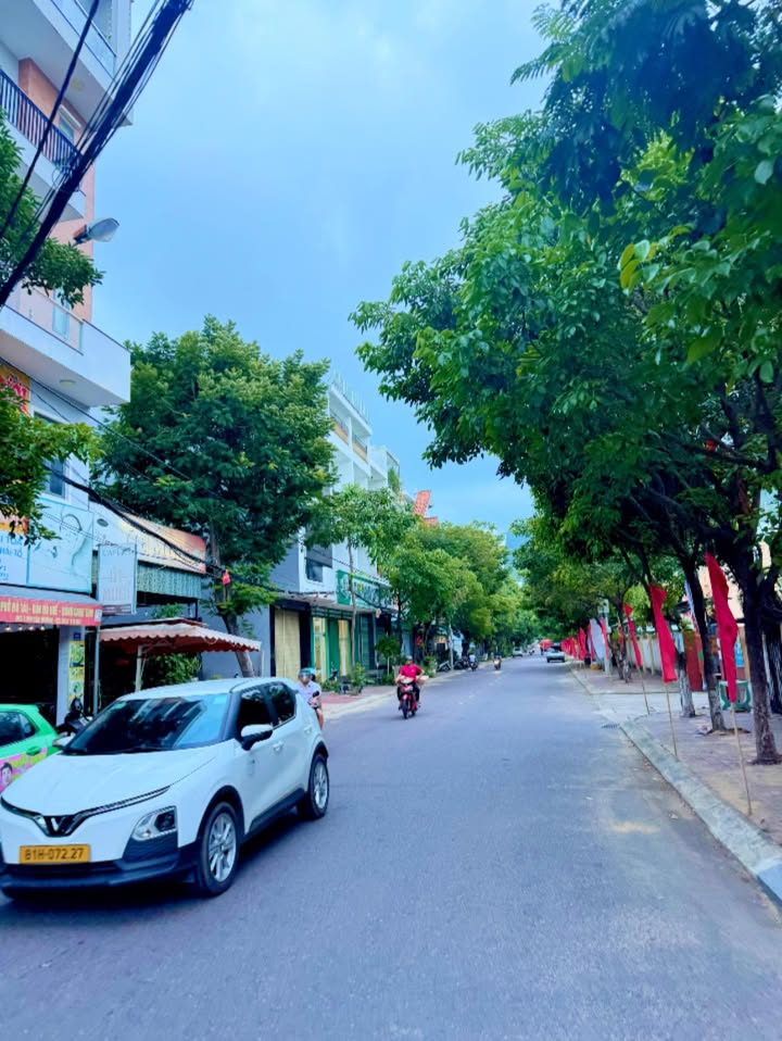 Nhà Mặt Tiền Ỷ Lan, Quy Nhơn 64m² - Kinh Doanh Sầm Uất, Giá Chỉ 4 Tỷ