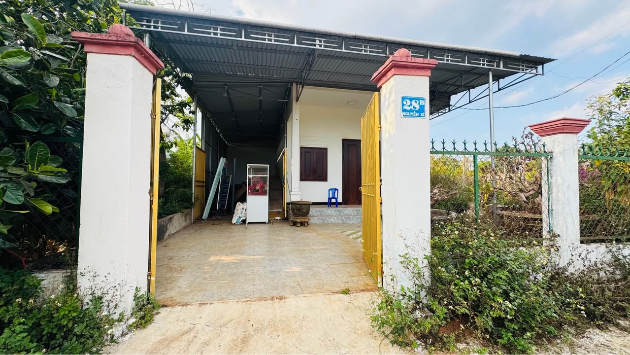 Bán Đất Tặng Nhà Mặt Tiền Nguyễn Xí Trà Đa, Pleiku - 495m² Giá 2.8 Tỷ