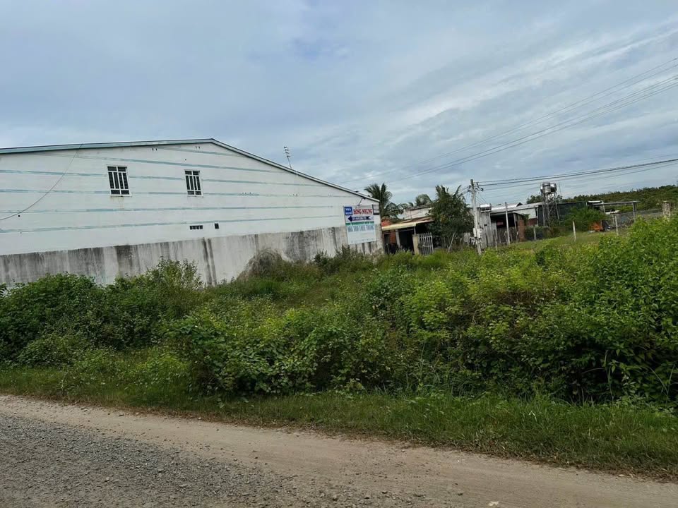 Đất 2 Mặt Tiền 300m² Thổ Cư Full - Sát KCN Chà Là, Dương Minh Châu