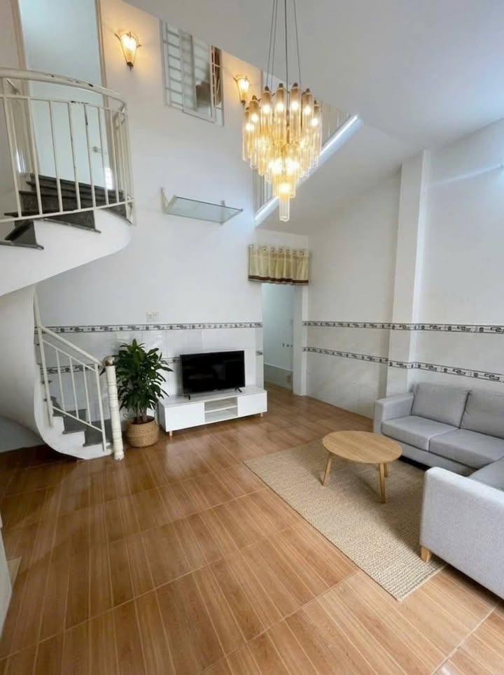 Nhà 2 Tầng Hẻm Xe Hơi Tam Bình 72m² - Giá 4.65 Tỷ