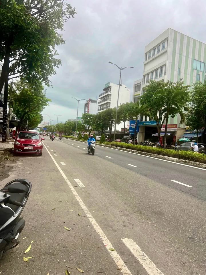 Nhà Mặt Tiền 2/9 Hải Châu 110m² - Dòng Tiền 35 Triệu/Tháng - Giá 13.x Tỷ