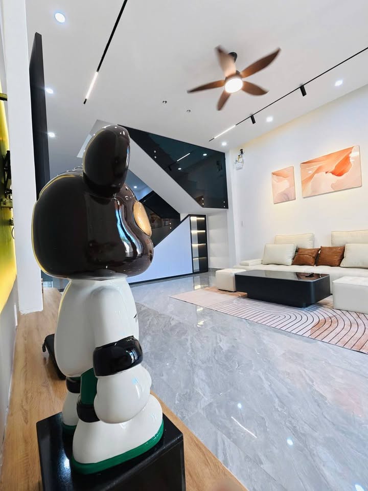 Nhà 2 Tầng Hòa Xuân 165m² - Full Nội Thất, Sổ Hồng Riêng - 5.9 Tỷ