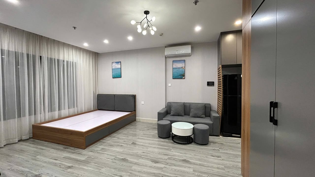 Studio 33.5m² Vinhomes Ocean Park - Giá 2.4 Tỷ, Tầng Trung