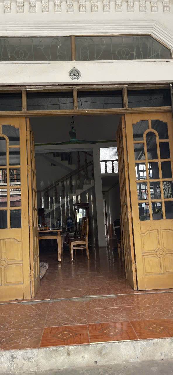 Nhà 2 Tầng Trục Chính Tân Quang - 109m² Sẵn Ở, Full Thổ Cư