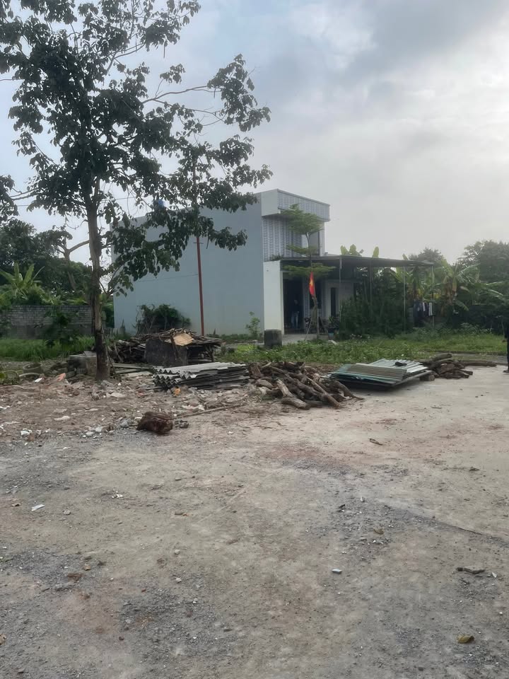 Bán Nhà 2 Tầng Mới Xây, 95m² Thôn Đặng, Mỹ Đức - Sổ Đỏ Sẵn Sàng