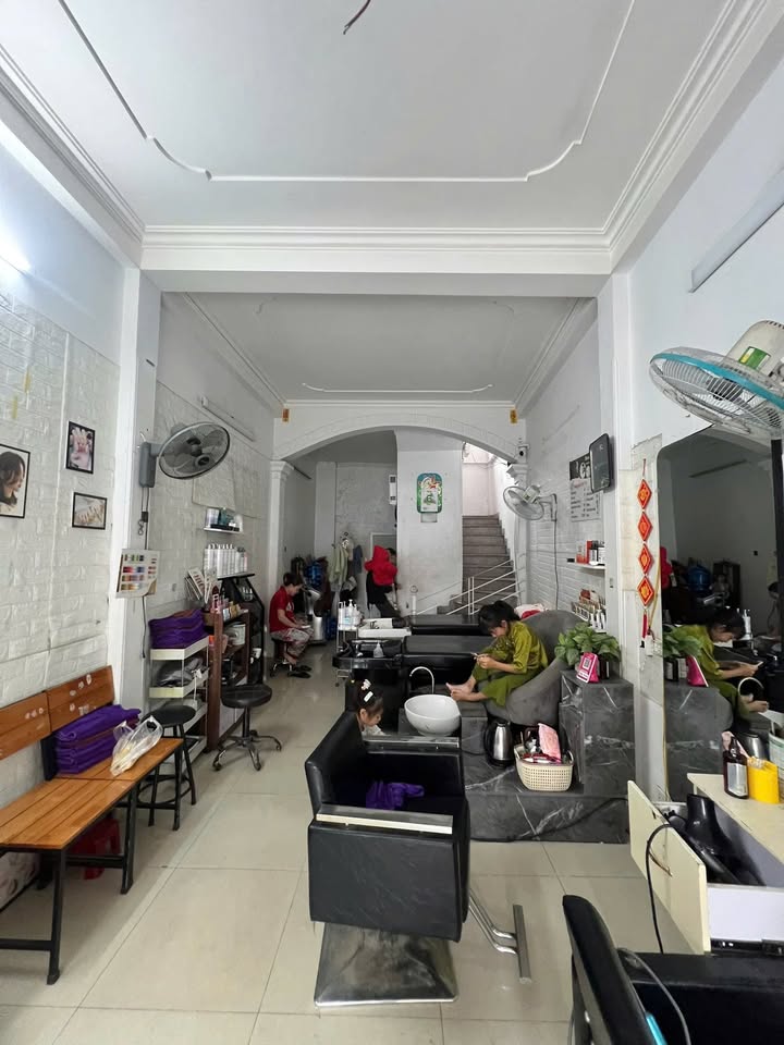 Nhà Mặt Tiền Đông Khê 46m² - Kinh Doanh Đa Ngành - Giá 5.x Tỷ