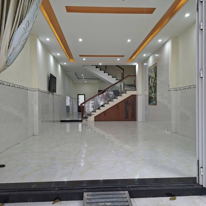 Nhà 3 Tầng Mặt Tiền Nguyễn Hữu Tiến, Cẩm Lệ - Kinh Doanh & Ở Thoải Mái