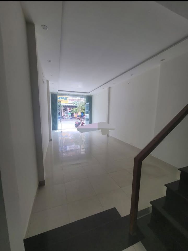 Cho thuê nhà 2 tầng mặt tiền Trịnh Đình Thảo, Cẩm Lệ - 125m², 15 Triệu/Tháng