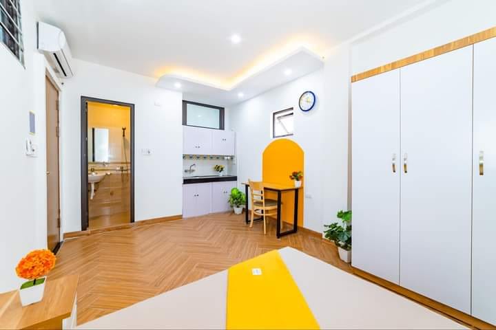 Tòa Căn Hộ Dịch Vụ Lạc Long Quân, Tây Hồ (360m²) - Dòng Tiền 660tr/năm