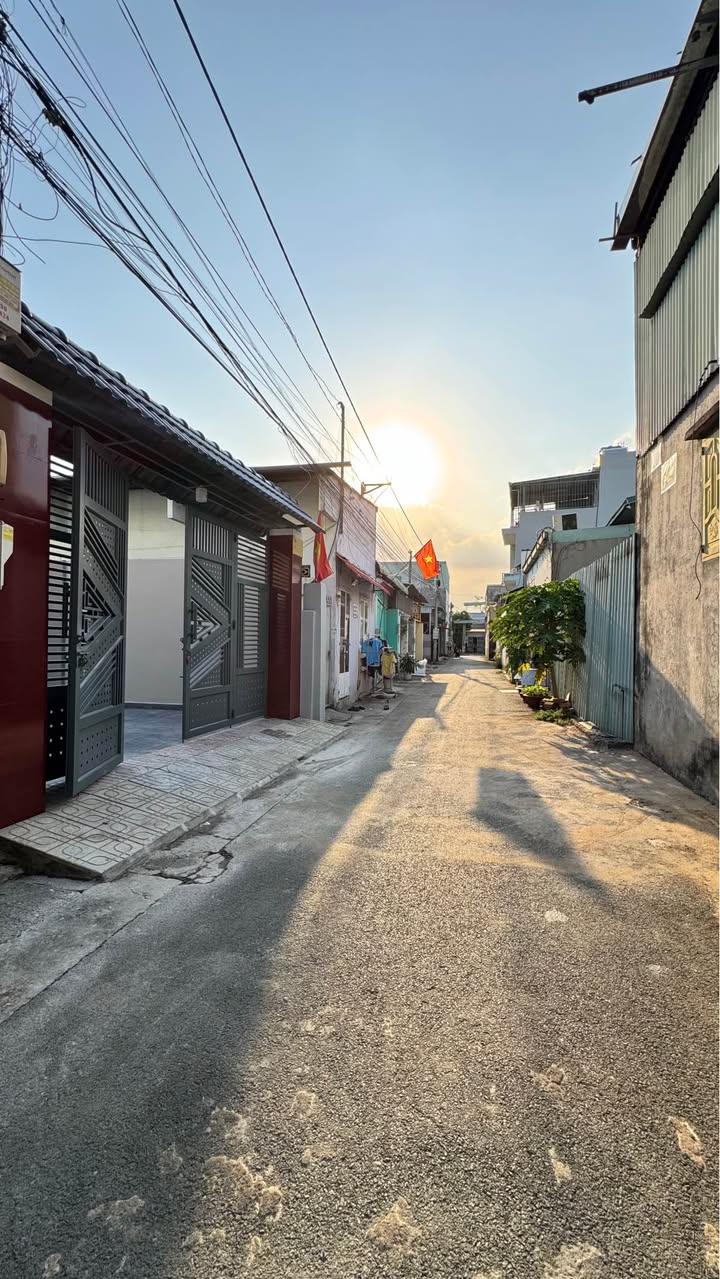 Nhà Gác Lửng 131m² Khu Dân Cư Quân Đoàn 4 - Sổ Riêng, Giá 2.5 Tỷ