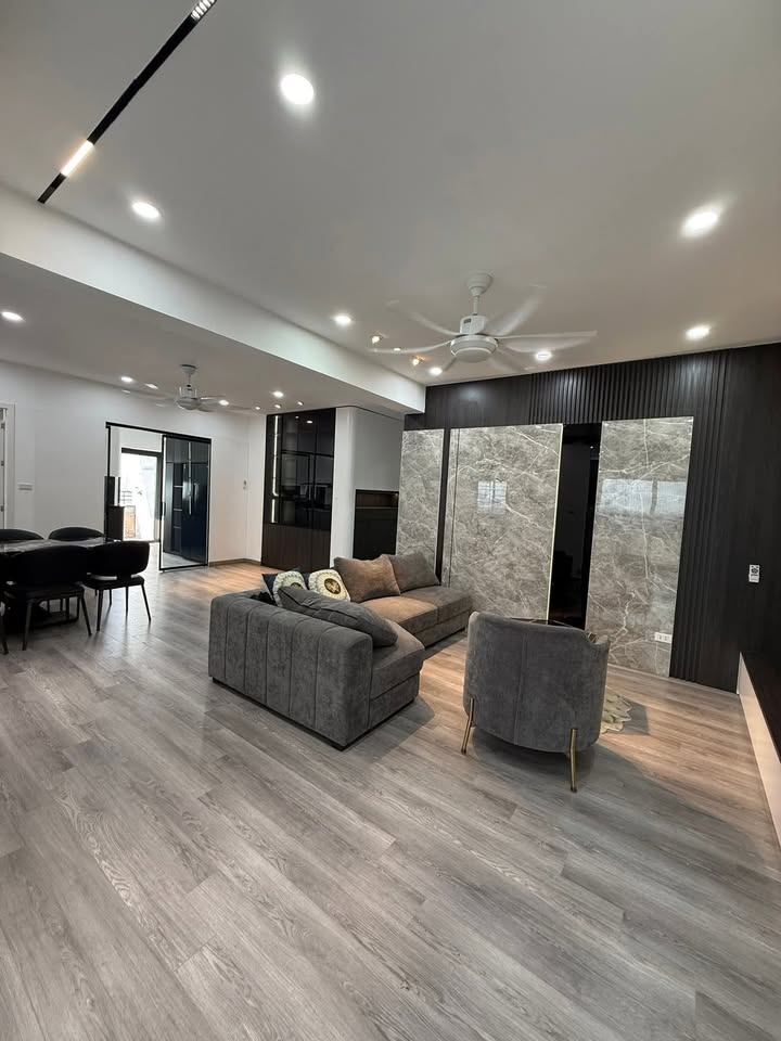 Chung cư Vimeco Phạm Hùng 136.6m² - Căn góc view rộng, Full nội thất