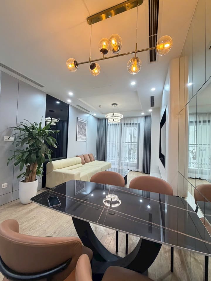 Bán Căn Hộ Florence Mỹ Đình 82m² - 3PN Full Nội Thất, Giá 8.8 Tỷ