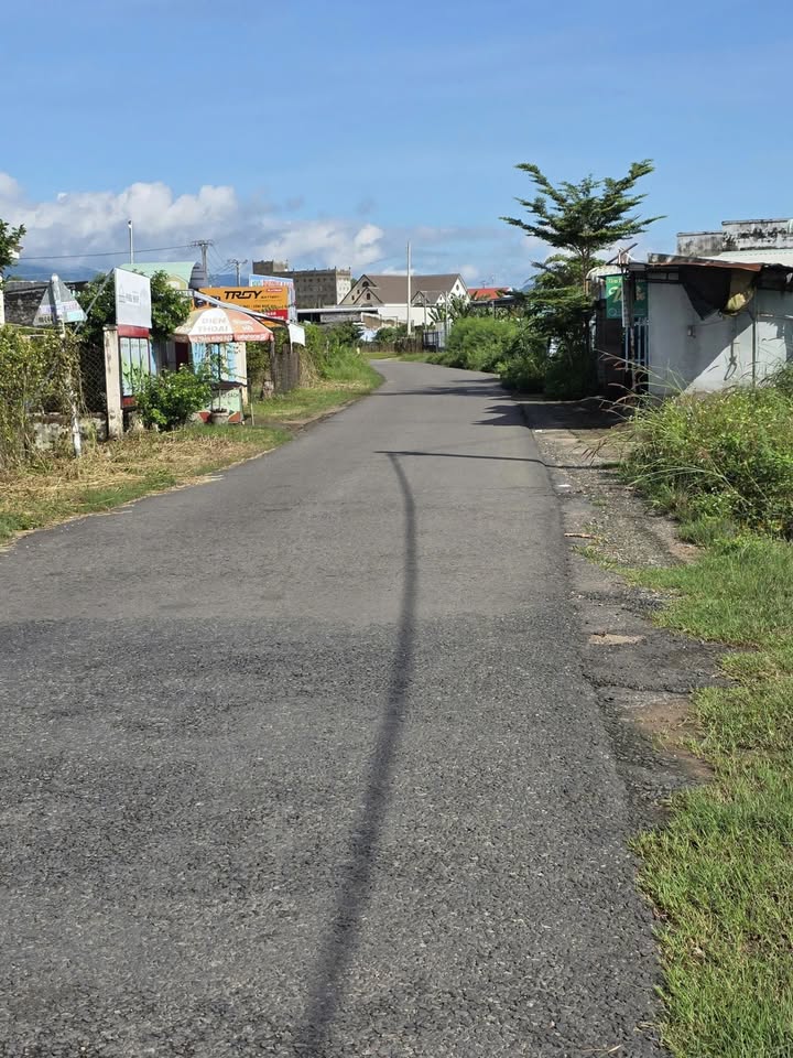 Đất nền 2 mặt tiền nhựa Hàm Hiệp 252.8m² - Sẵn 165m² thổ cư, giá 1.8 tỷ