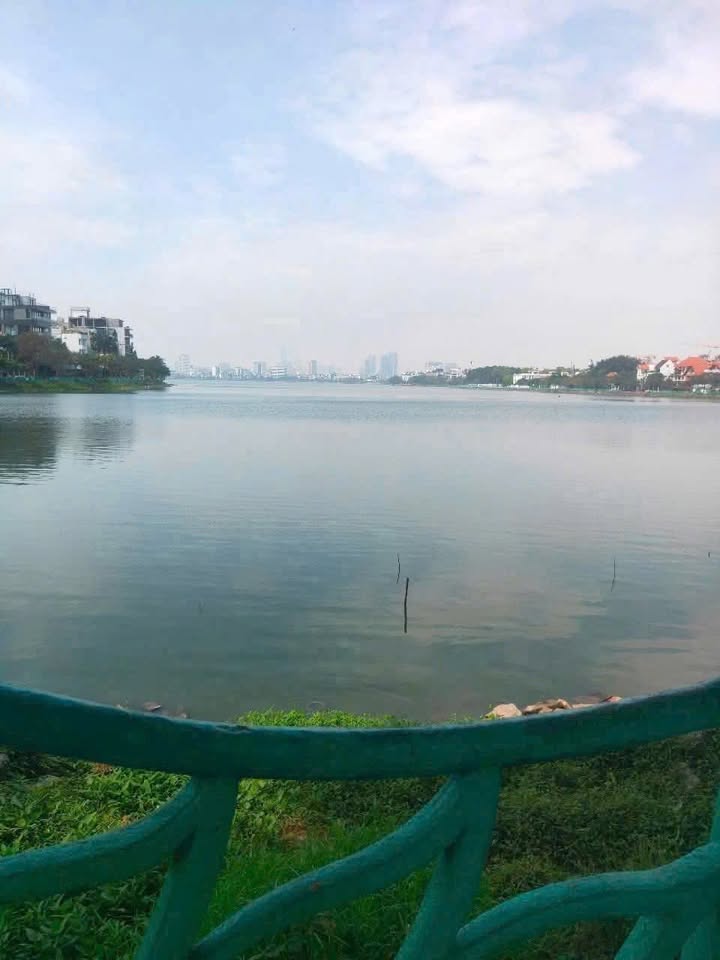 Nhà Phố Xuân Diệu 30m² - Sát Hồ Tây, Ở Ngay