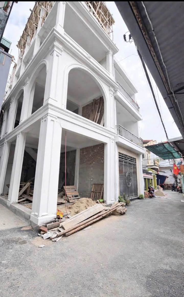 Nhà 45m² Trần Nguyên Hãn, Q10 - Lô Góc 5 Tầng, Ô Tô Vào Nhà, Kinh Doanh Tốt