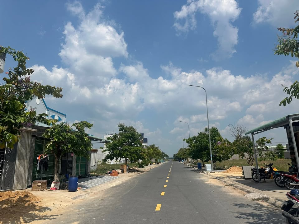 Đất Nền VISIP 2 Mở Rộng, Bình Dương - 300m², Sổ Hồng Riêng, Giá 4 Tỷ