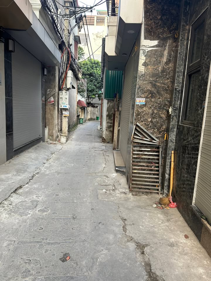 Nhà 5 Tầng La Nội 40m² - Sổ Hồng Sẵn Sàng Giao Dịch