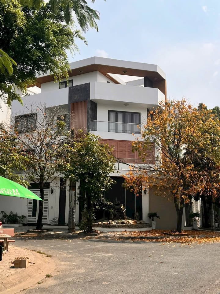 Nhà Góc 2 Mặt Tiền KDC Vĩnh Lộc, Bình Tân - 120m² View Công Viên