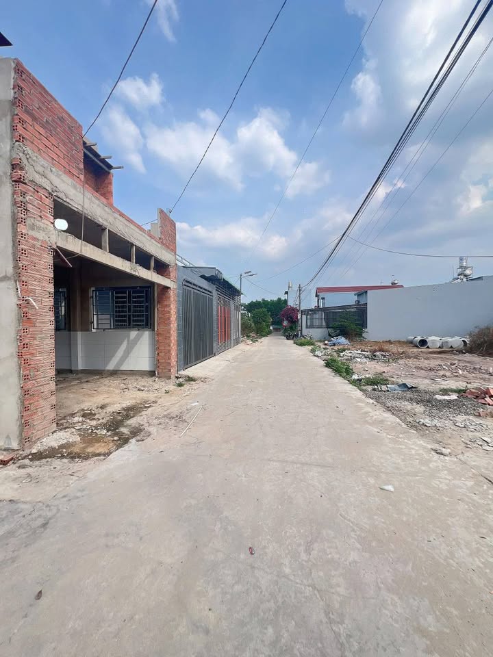 Nhà Gác Lửng Trảng Bom 103.5m² - Giá 1.98 Tỷ, Sổ Hồng Riêng