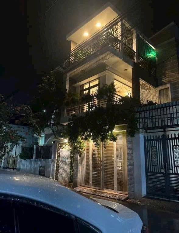 Nhà 3 Tầng KDC Ga Lê Duẩn Phan Thiết - 100m² Full Nội Thất, Sổ Hồng Riêng