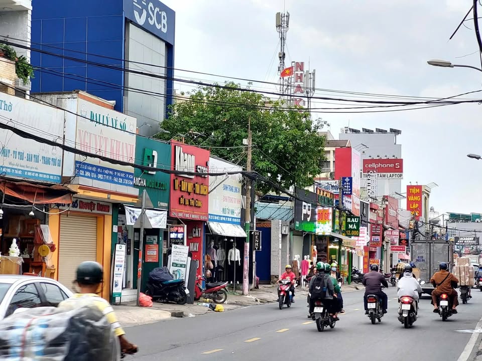 Nhà Mặt Tiền Lê Văn Việt - 72m² - 3 Tầng - Kinh Doanh Đa Ngành - 10 Tỷ