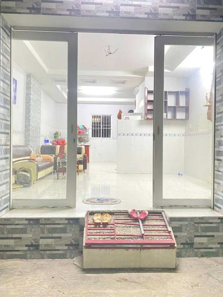 Nhà 2 Lầu Hẻm 4m Tô Ngọc Vân Q12 - 1.68 Tỷ, Sẵn Sàng Ở Ngay