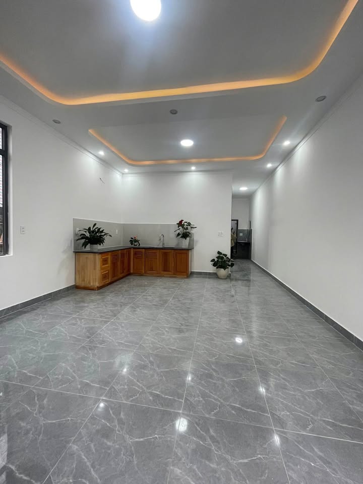 Nhà 80m² Lý Nam Đế, Đà Lạt - 2.2 Tỷ, Sổ Phân Quyền, Hẻm 4m