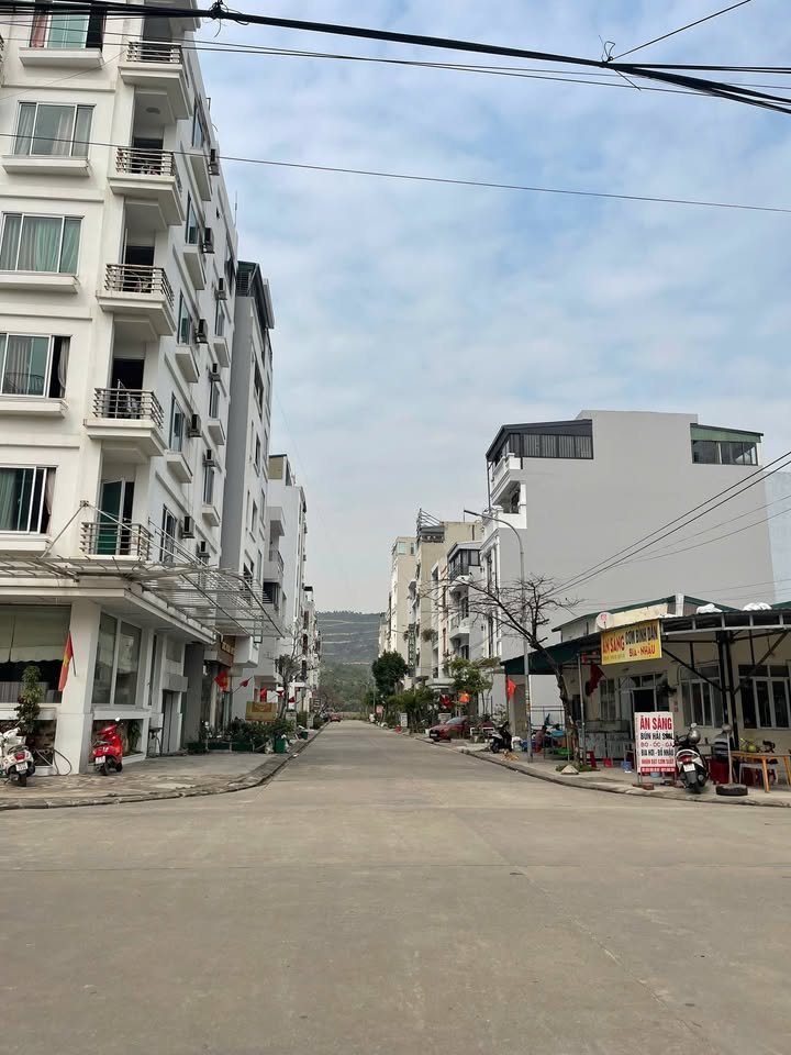 Bán gấp nhà TĐC Hùng Thắng, Hạ Long 63m² - Vị trí trung tâm, tiềm năng kinh doanh