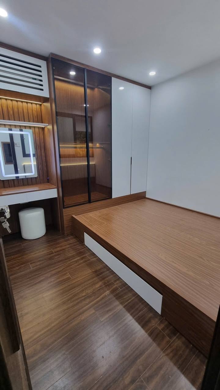 Căn hộ tầng 1 góc, 2PN Hàng Chuối, Hai Bà Trưng - 65m² giá 4.39 tỷ