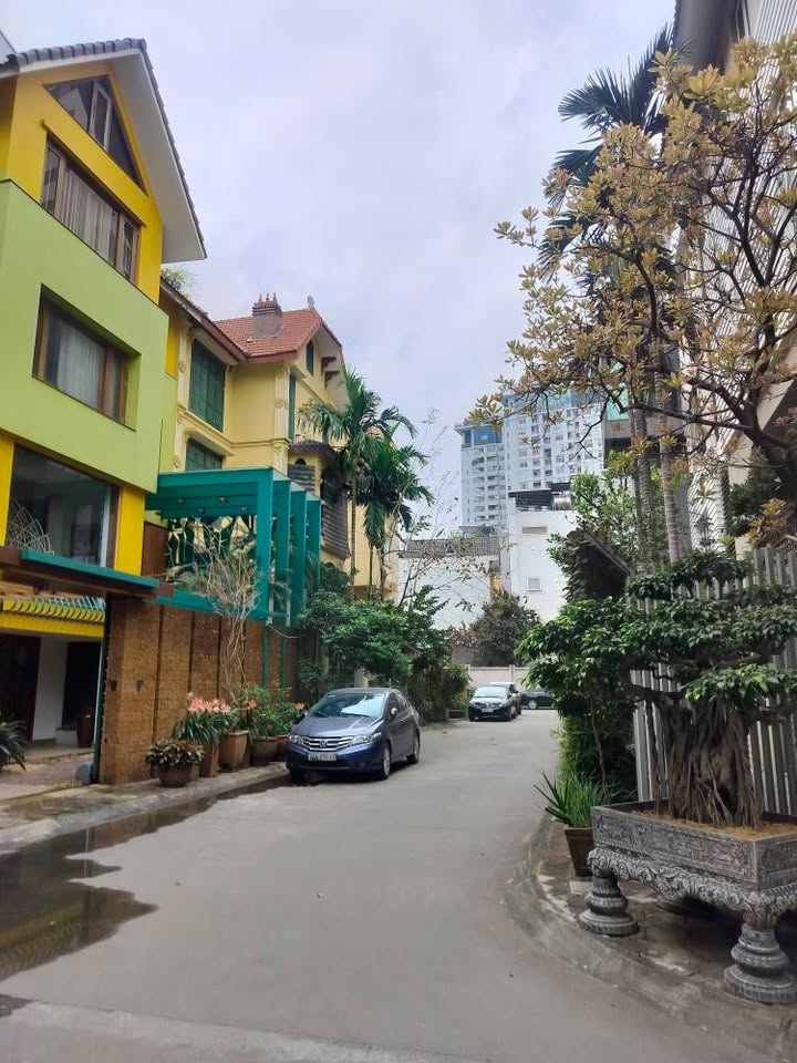 Biệt thự đơn lập Phú Thượng, Tây Hồ 193m² - 5x tỷ, ô tô tránh