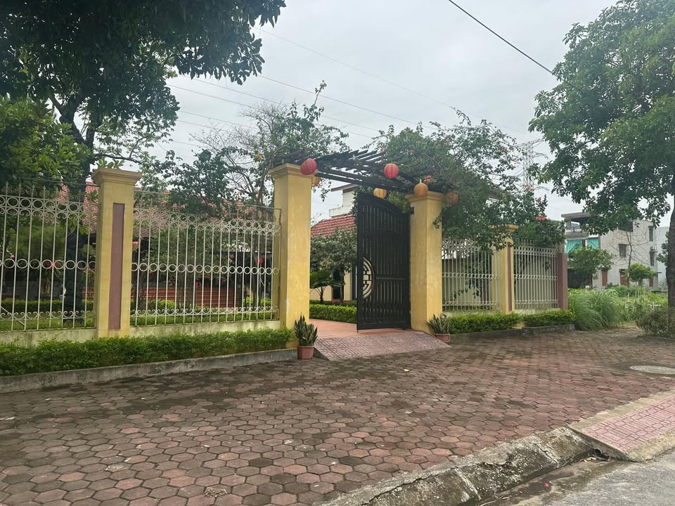 Biệt thự Vườn Đông Sơn 292.5m² - Yên tĩnh, Đối lưng Đại lộ Đông Tây