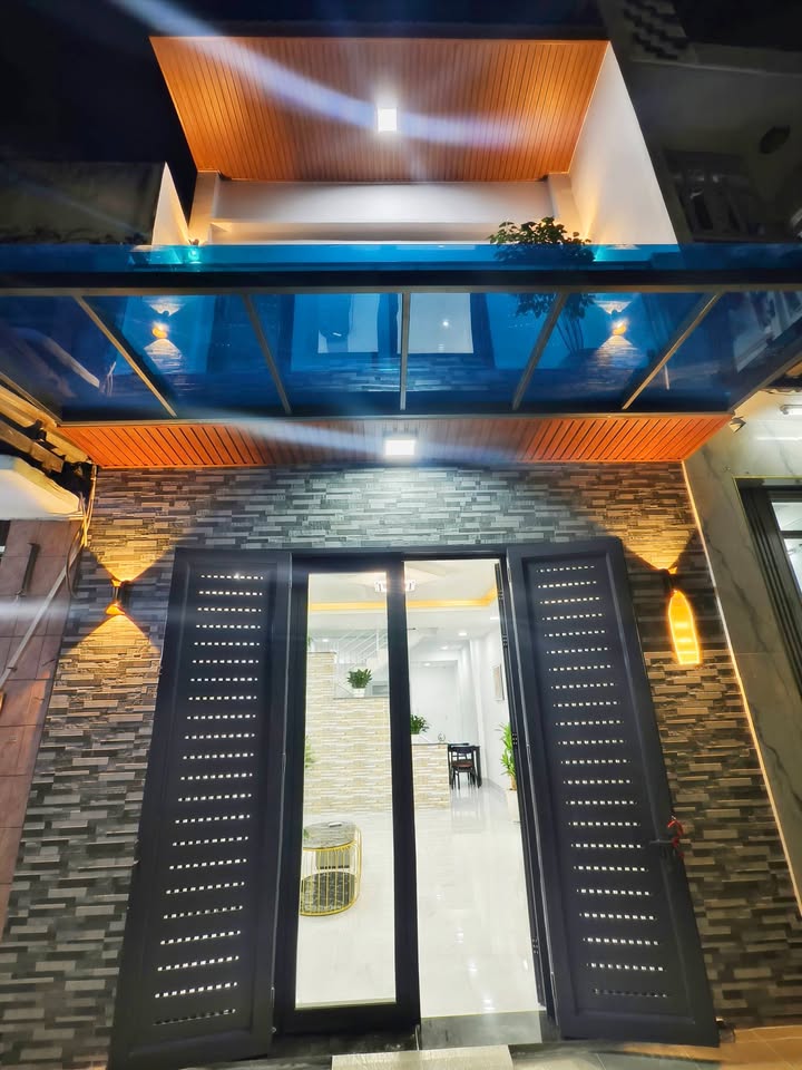 Nhà hẻm xe hơi Bình Trị Đông, 50m², 2PN, 5.5 tỷ - Sẵn Sàng Vào Ở Ngay!