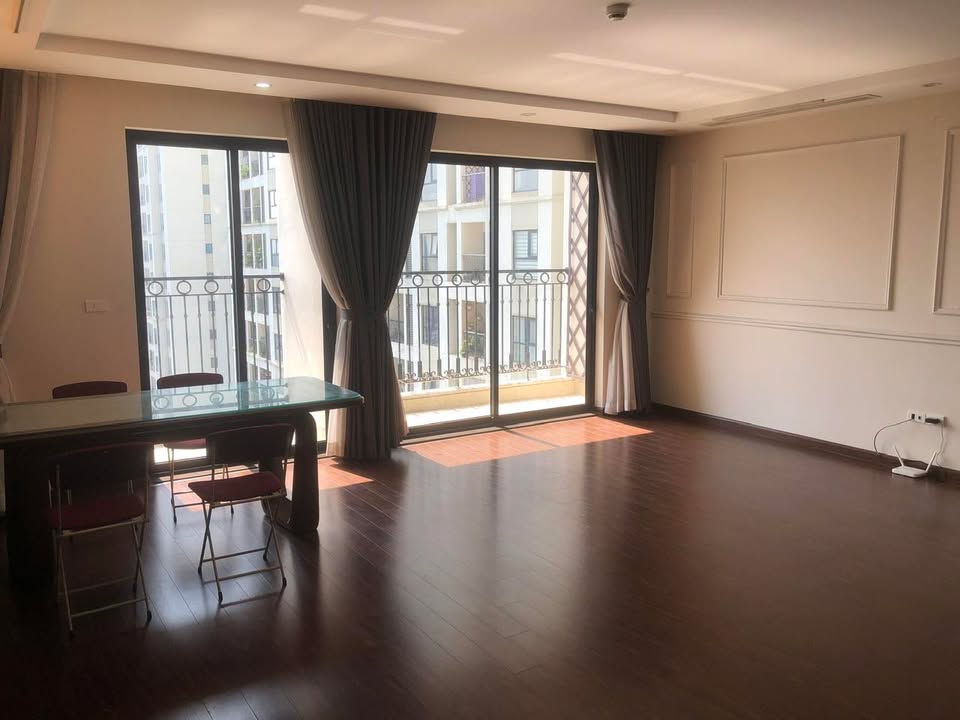 Cho thuê căn hộ 136m² Roman Plaza Tố Hữu - 4PN full nội thất, sẵn sàng đón gia đình