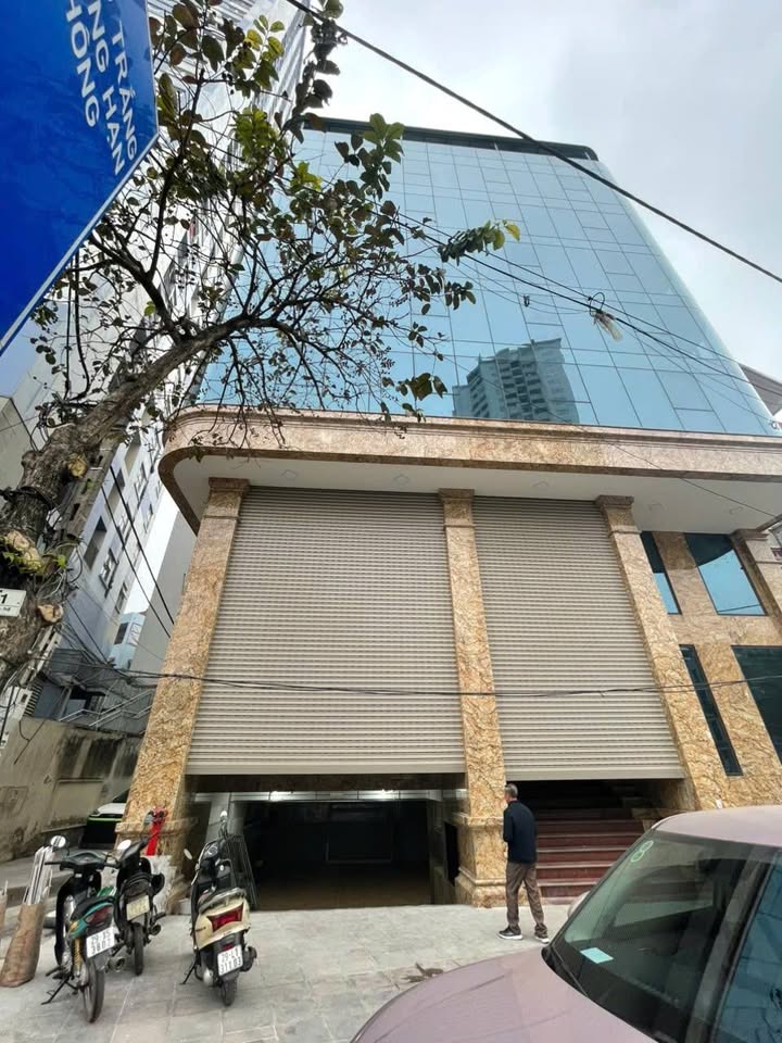 Cho thuê Tòa nhà Quang Trung Hà Đông 1000m2 - Giá 130 Triệu/Tháng
