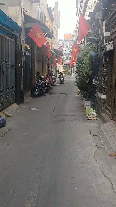 Nhà Nguyên Căn Huỳnh Tấn Phát, Quận 7 - 4PN, 4 Lầu, Giá 11 Triệu