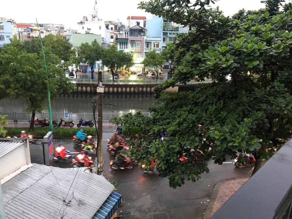 Nhà Cho Thuê Q3 - Hẻm Kinh Doanh Sầm Uất Lê Văn Sỹ, 21m², 4 Tầng - 13 Triệu/Tháng