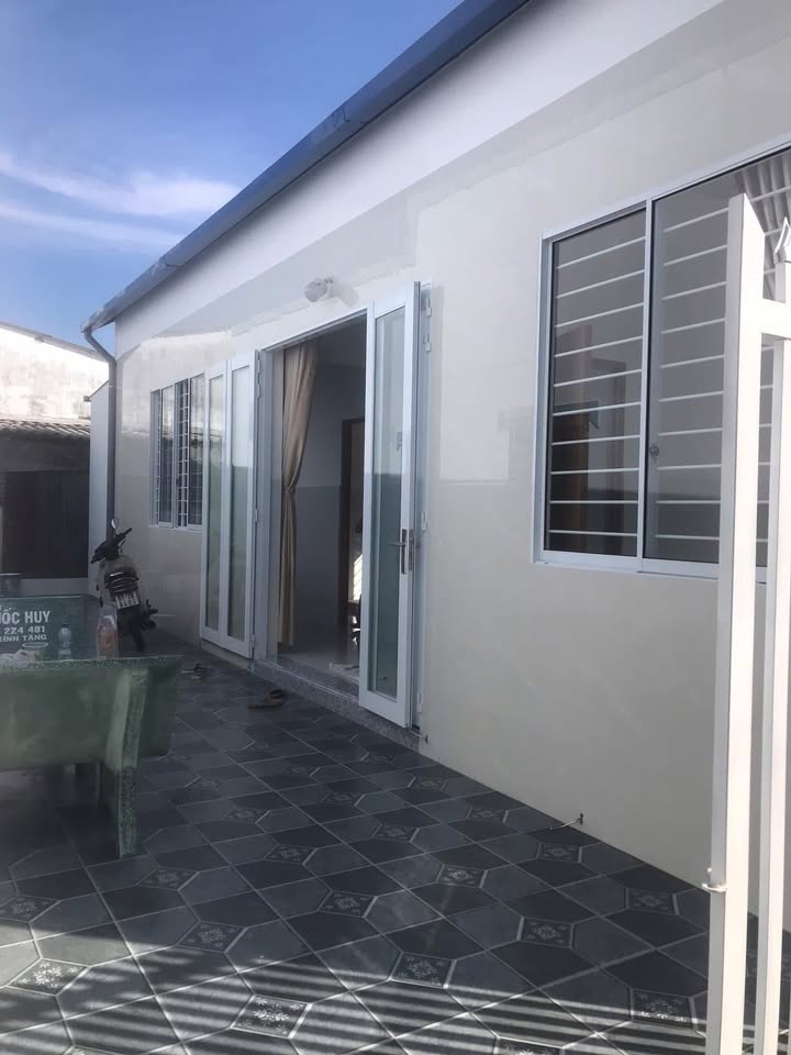 Nhà Nguyên Căn Mới Xây Đường Trương Định, Bến Tre - Sẵn Sàng Cho Thuê!