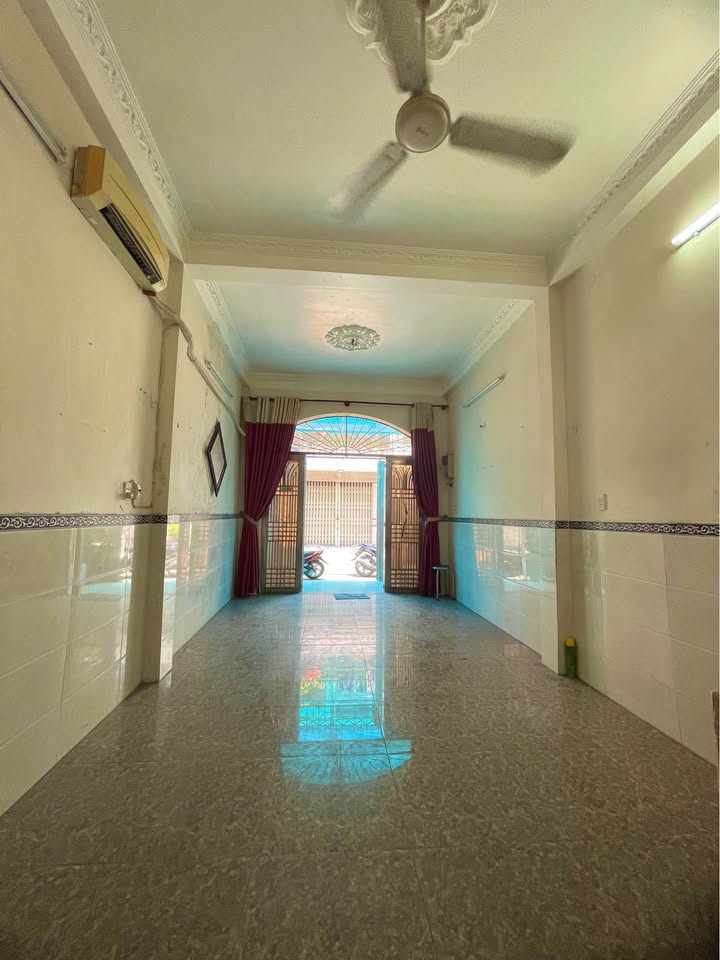 Nhà Mặt Tiền Tân Phú 44m² - 7.2 Tỷ, Gần Chợ Tân Phú