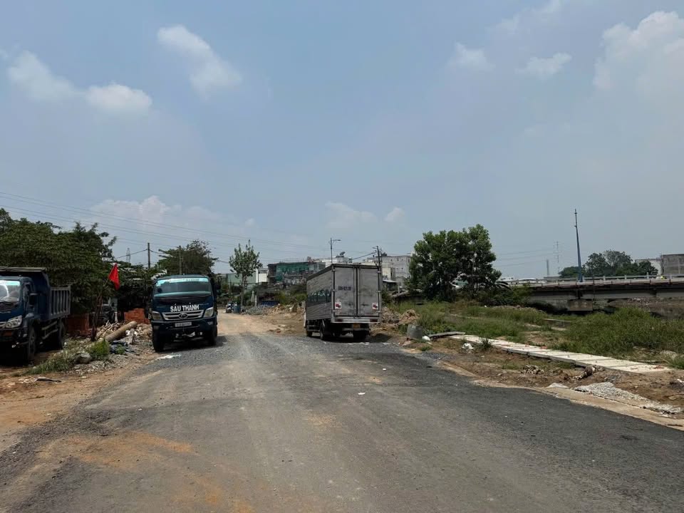 Bán Đất Tái Định Cư Tân Tạo 100m² - Có Kho, Sổ Riêng, Giá 5.65 Tỷ