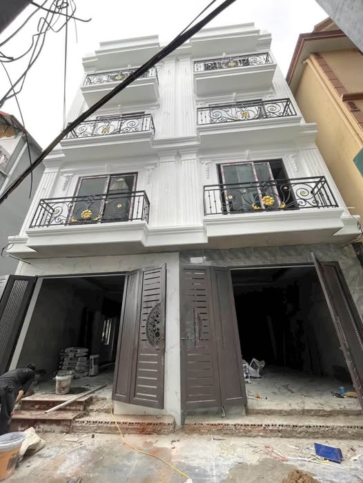Bán Nhà 55m² Việt Hưng, Long Biên - Ngõ Nông Gần Ô Tô Tránh