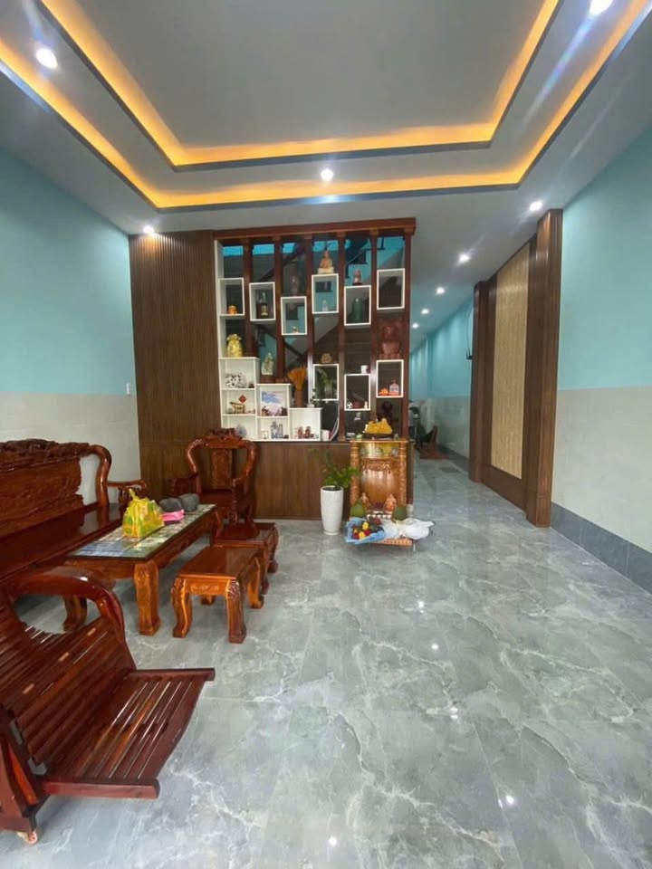 Nhà 2 Tầng KĐT Hoàng Phát, Bạc Liêu - 100m² Giá 2.7 Tỷ, Tặng Nội Thất