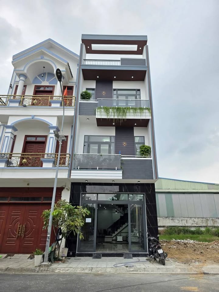 Nhà 5x18.5m KDC An Phú, Thuận An - 5.6 Tỷ, Đúc 3 Tấm, 4PN, Sổ Hồng Riêng