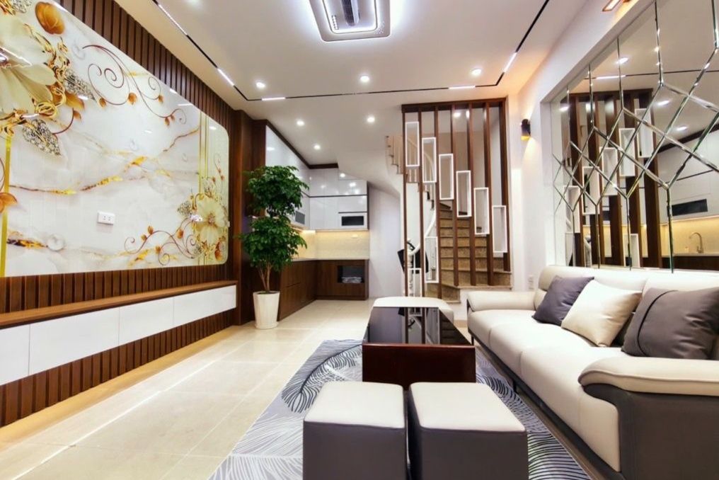 Nhà 5 Tầng Trần Đại Nghĩa, Hai Bà Trưng - 9.5 Tỷ, Full Nội Thất