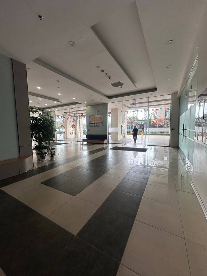 Bán Gấp Căn Hộ Gelexia 70m² - 2PN, Full Nội Thất, View Hồ Yên Sở