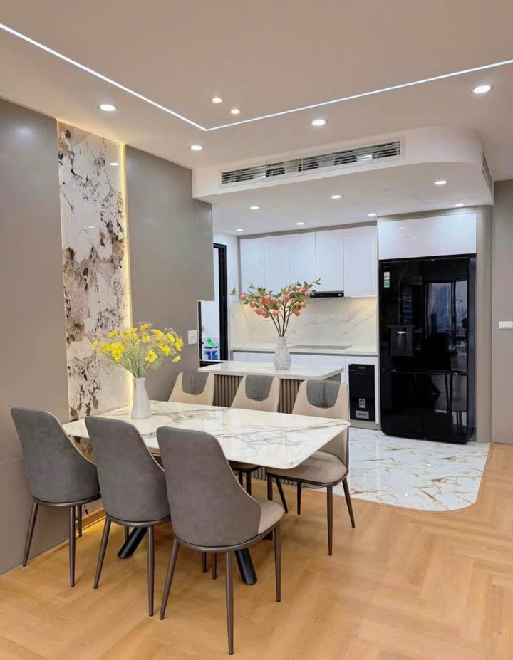 Bán gấp căn hộ Tập thể Phạm Ngọc Thạch, Đống Đa - 80m², 3PN, full nội thất