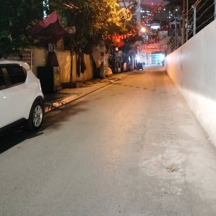 Nhà Ngõ Ô Tô Tránh Phạm Văn Đồng, 38m², 5 Tầng Full Đồ, Giá 8.x Tỷ