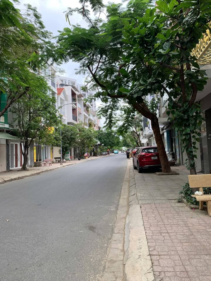 Nhà Mặt Tiền B1 Vĩnh Điềm Trung, Nha Trang - 108m², 4PN, Giá 9.9 Tỷ