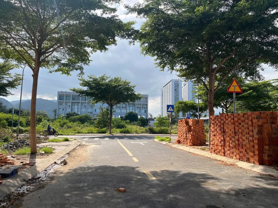 Bán Gấp Lô Đất LK03-07 Mipeco Nha Trang - 90m² Mặt Tiền Đường 6